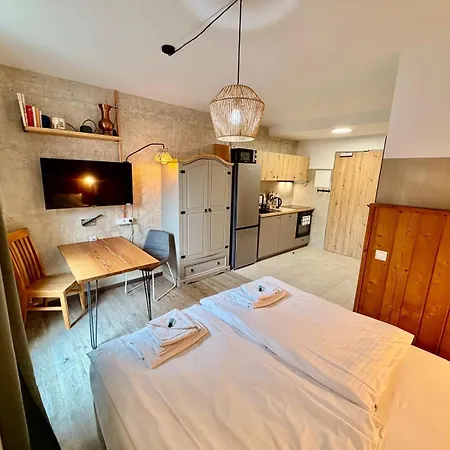 Homely Bielefeld- Mit Terrasse& Parkplatz, Self Check-in * Билефельд