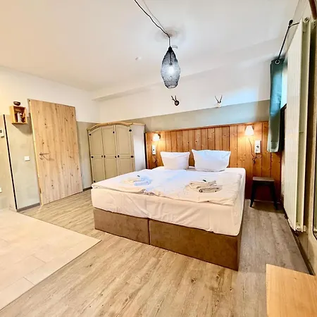 Homely Bielefeld- Mit Terrasse& Parkplatz, Self Check-in Апартаменты