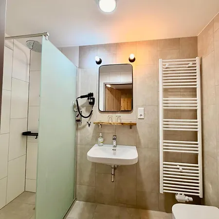 Homely Bielefeld- Mit Terrasse& Parkplatz, Self Check-in Bielefeld