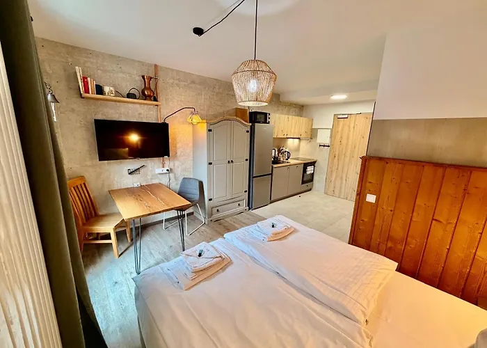 Homely Bielefeld- Mit Terrasse& Parkplatz, Self Check-in * Билефельд