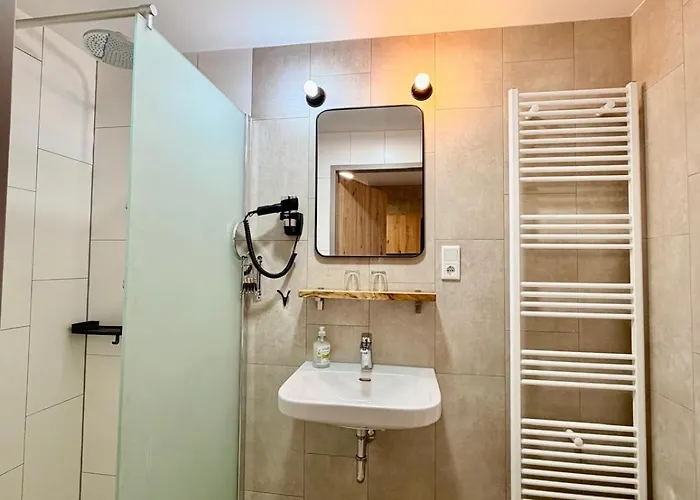 Homely Bielefeld- Mit Terrasse& Parkplatz, Self Check-in Bielefeld
