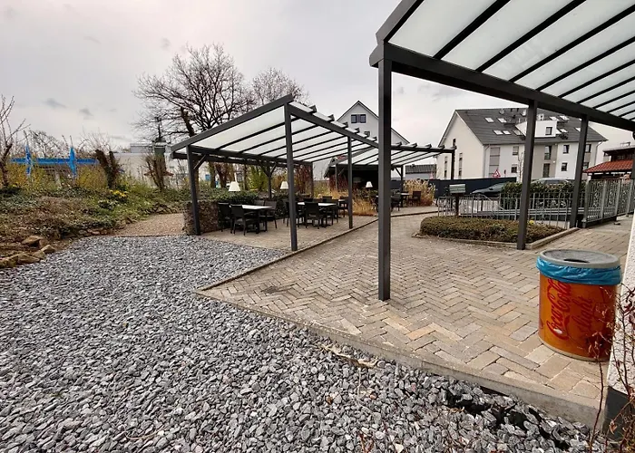 Homely Bielefeld- Mit Terrasse& Parkplatz, Self Check-in * Билефельд